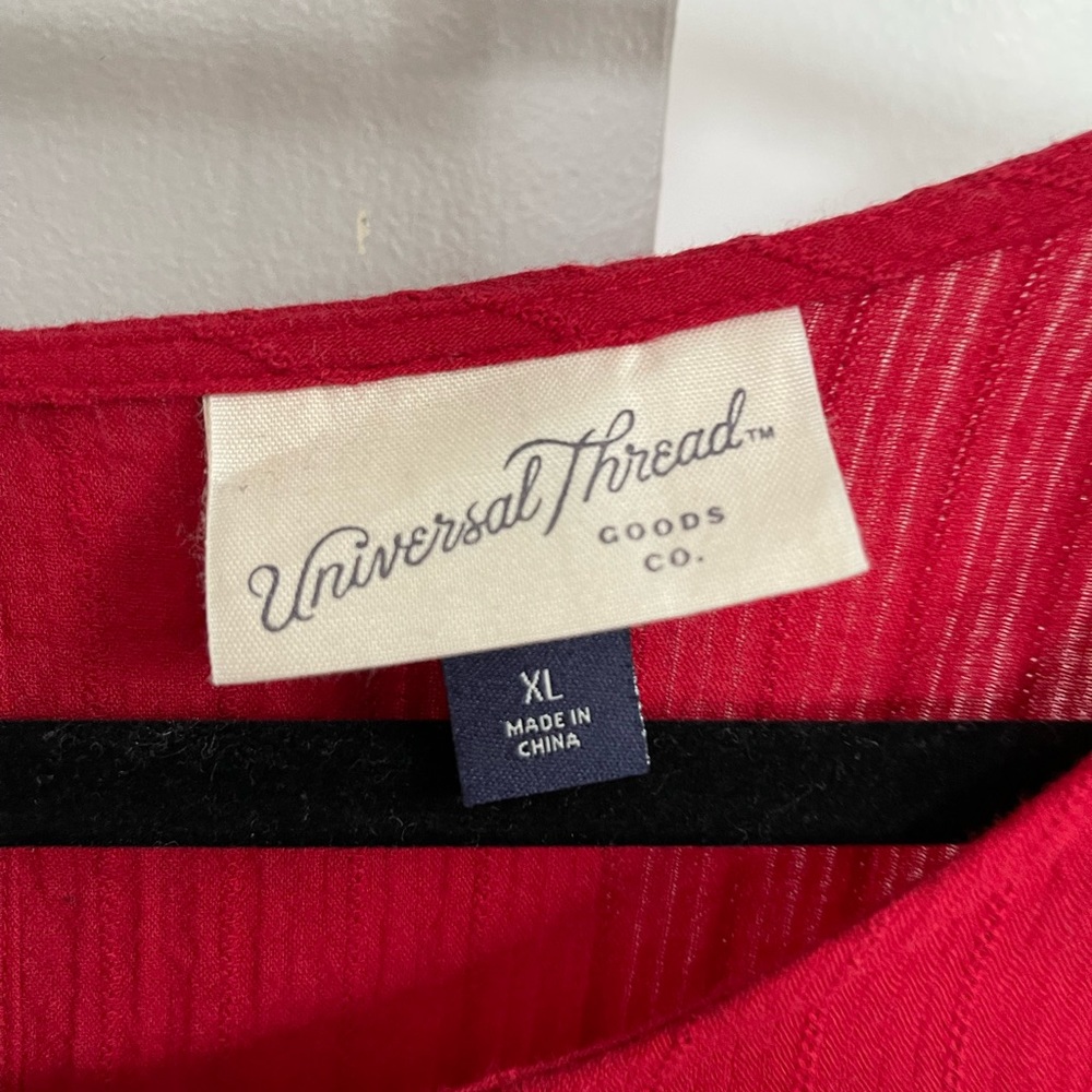 Universal Thread Top - Picture 3 of 4